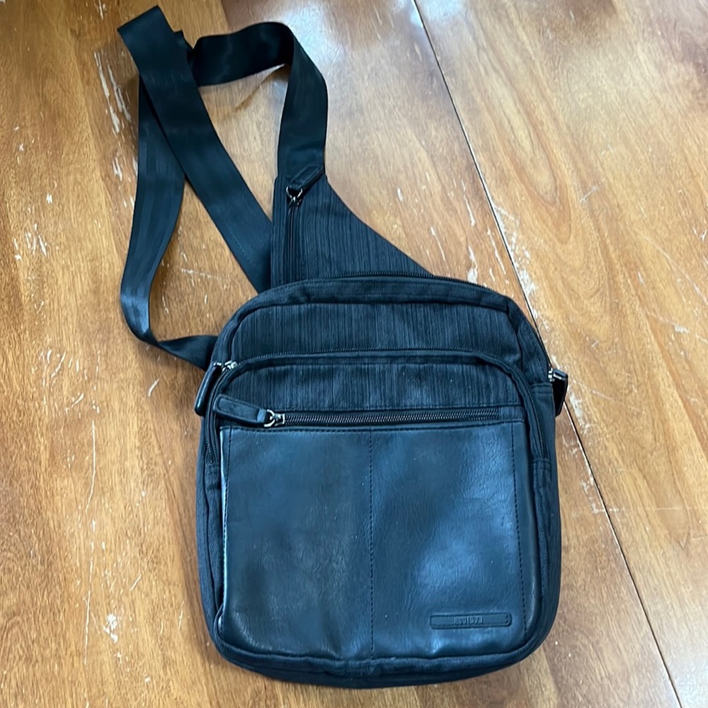 Roots Dark Grey/Black Crossbody Bag